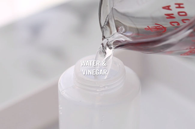 Mix Water and Vinegar Together